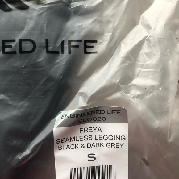 Body Engineers Leggings - Picture 3 of 7